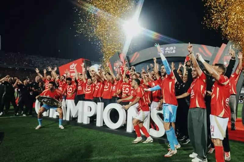 الأهلي يتوج بطلاً والزمالك في المركز الثالث: ترتيب الدوري المصري عقب انتهاء موسم استثنائي