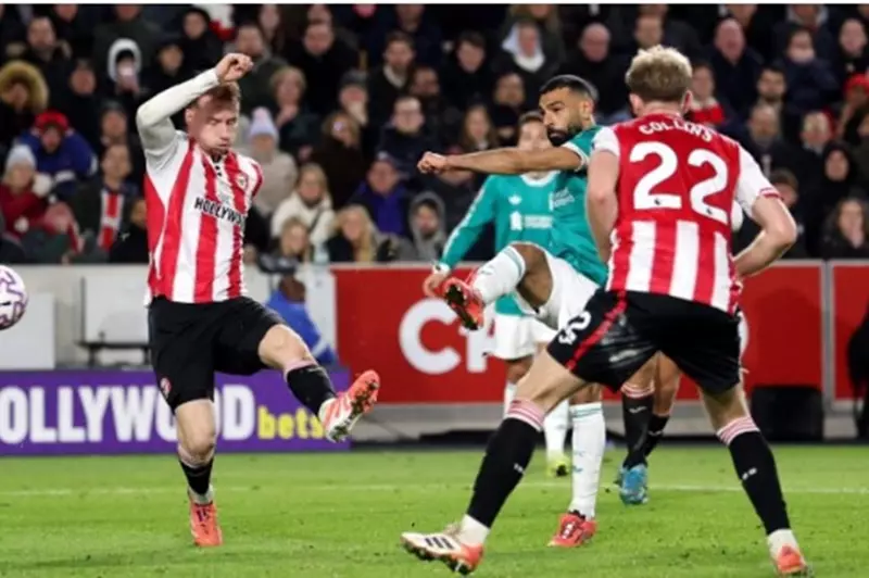 صلاح ينافس على جائزة هدف الشهر في الدوري الإنجليزي (فيديو)