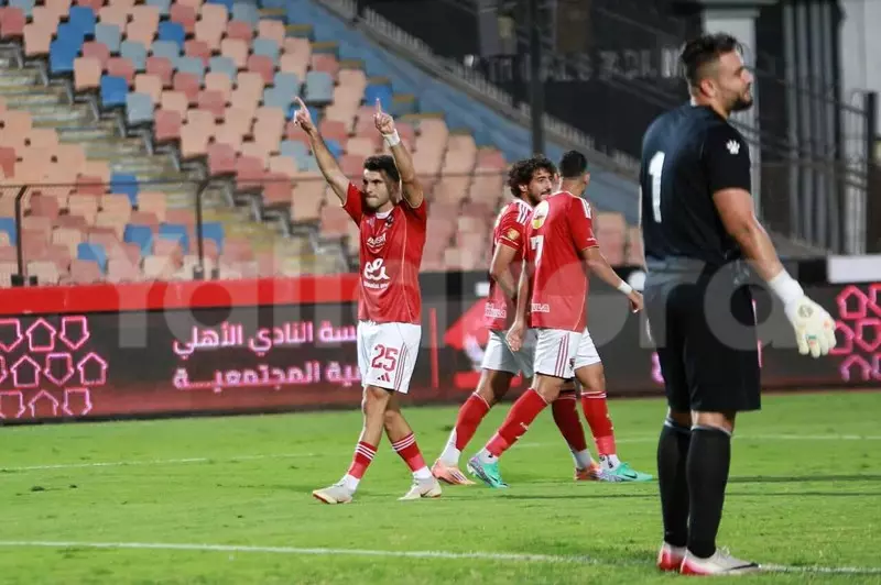 عضو إدارة الأهلي: صفقة زيزو لم تكن لاستفزاز الزمالك.. ولا خلافات بين الخطيب وغالي