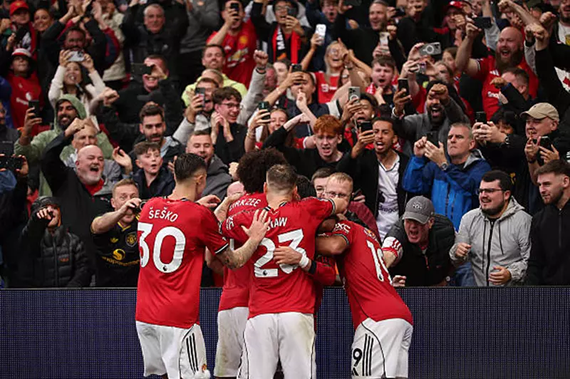 مانشستر يونايتد يرفض رحيل ماينو وزيركزي في يناير